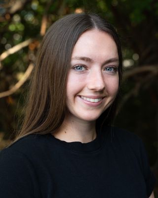Photo of Taylor Kontoulas, Licensed Clinical Mental Health Counselor Associate