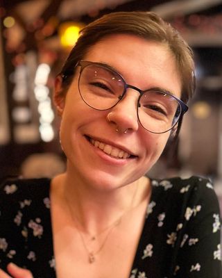 Photo of Jenni Loedding, Clinical Social Work/Therapist, LLMSW