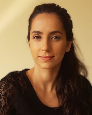 Photo of Fernanda Nardoni, Psychotherapist, MA, MNCPS Acc.