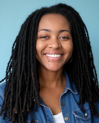 Photo of Ongisa Ichile-Mckenzie, Marriage & Family Therapist, LCMFT