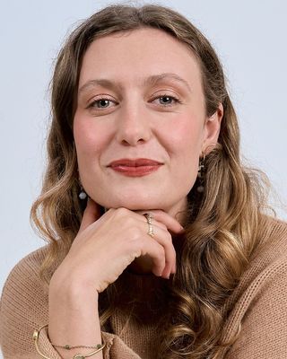 Photo of Isabel Lasker, Marriage & Family Therapist Associate, MA, AMFT
