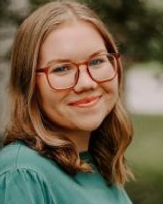 Photo of Hannah Hinds, Pre-Licensed Professional, MA, LMFT