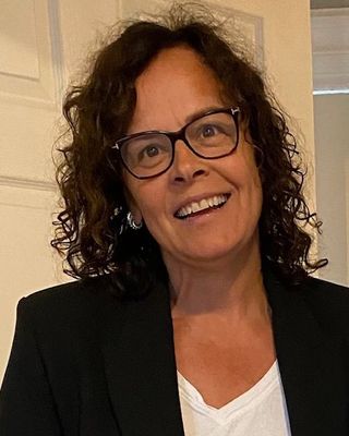 Photo of Elizabeth Rondelet, Registered Psychotherapist, BACS, RP