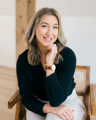 Photo of Madison Renkiewicz, Registered Psychotherapist (Qualifying), MEd