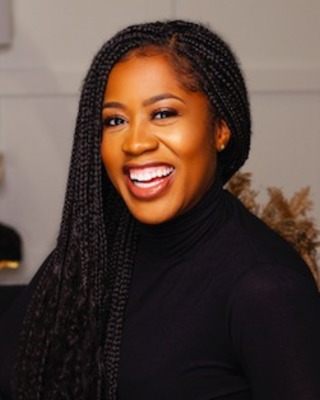Photo of Jhanelle Peters, MA, BSc, Registered Psychotherapist in Toronto
