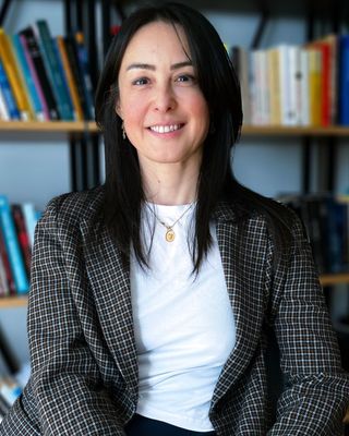 Photo of Sinem Yilanci, Marriage & Family Therapist, LMFT, MA, MS