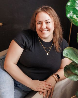 Photo of Cassie Babalola, Marriage & Family Therapist, LMFT