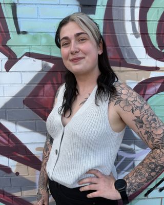 Photo of Bry Bryan, Licensed Social Worker, MSW, LSW