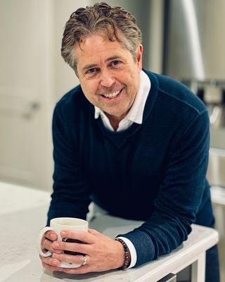 Photo of Chris Cantergiani, Marriage & Family Therapist, MFT