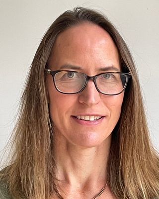 Photo of Claire Louise Worsley, Psychologist, PsychD, HCPC - Clin. Psych.