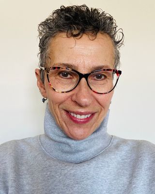 Photo of Sandra Kiersky - The Institute for Psychotherapy Services, Psychologist, PhD