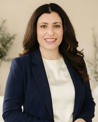 Photo of Amanda R. Riley - Amanda Riley Psychotherapy Group, Registered Psychotherapist, BA, (Hons), Psych, MA, MHC