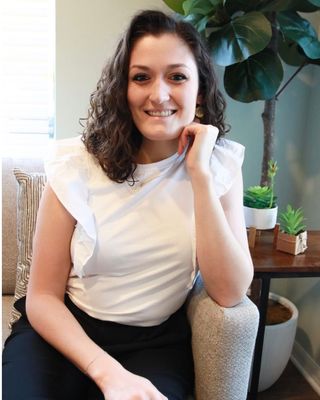 Photo of Shaylyn Clavell, Pre-Licensed Professional, MSW, RCSWI