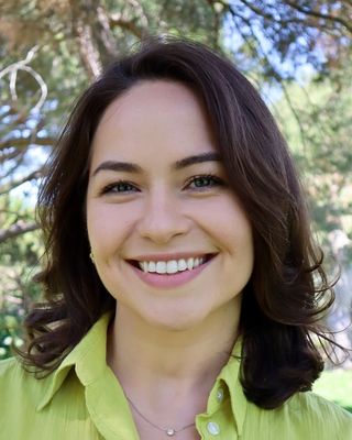 Photo of Lauren Tominac, Marriage & Family Therapist, MA, LMFT