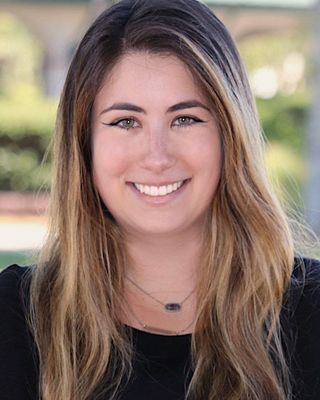 Photo of Nicole Kanaras, Registered Clinical Social Worker Intern, MSW, RCSWI