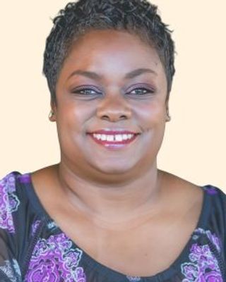 Photo of Aarin Cox, Clinical Social Work/Therapist, MSW, LISW-CP