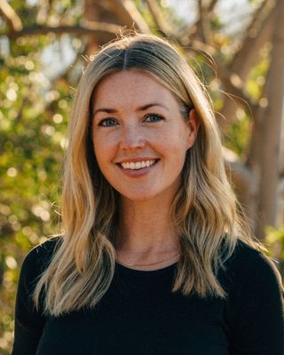 Photo of Heather Simons, Marriage & Family Therapist, MA, LMFT