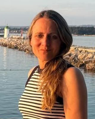 Photo of Hayley Radford, Psychotherapist, MBABCP