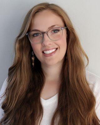 Photo of Taylor Mackin, LCSW, Clinical Social Work/Therapist