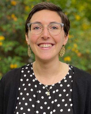Photo of Mia Perlman, LCSW, LICSW, Clinical Social Work/Therapist