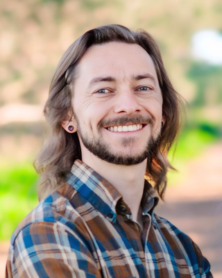 Photo of Hunter Montoya, Psychologist, PhD, LP