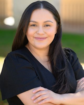 Photo of Erika Diaz, ACSW, Pre-Licensed Professional