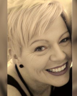 Photo of Olivia Ormesher - Livinsideout, Counsellor, MNCPS Acc.