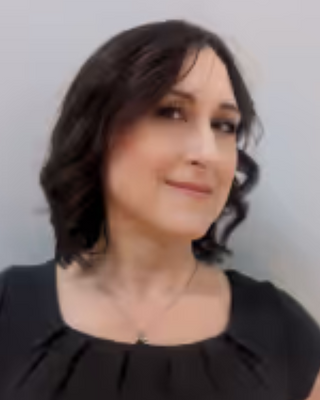 Photo of Amanda Carver, Registered Psychotherapist, MEd, Counsel, RP, CCC, CIT