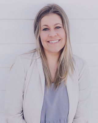 Photo of Courtney Ryder - Courtney Ryder - Everest Therapeutics, Registered Social Worker, MSW, CCTP