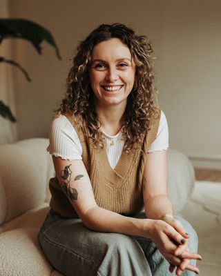 Photo of Emma Watt, Counsellor, RCC, MA, BSc Kin