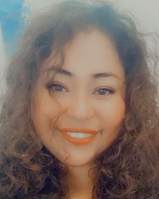 Photo of Guadalupe Rosas-Rico, Pre-Licensed Professional in 60154, IL