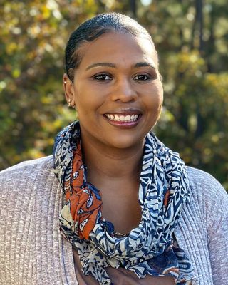 Photo of Nia Thomas, Clinical Social Work/Therapist, MSW, LCSW-A
