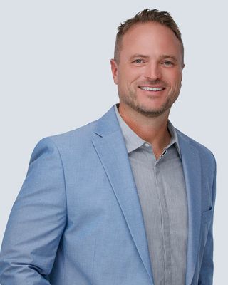 Photo of Dr. Matthew VanDusen, Psychologist, PsyD, LMFT, LAADC, DBTC