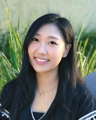 Photo of Sarah Kim, Marriage & Family Therapist Associate in Woodland Hills, CA