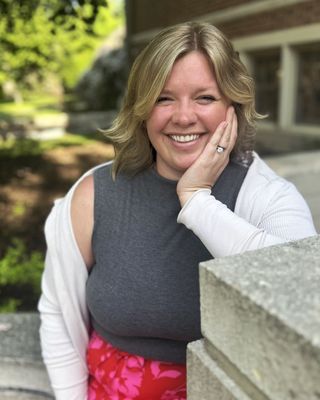 Photo of Abby Harris, Clinical Social Work/Therapist, MSW, LICSW
