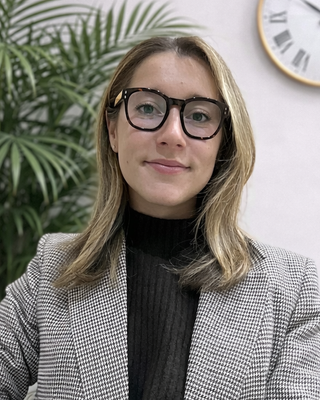 Photo of Dr Simone Saidel, Psychologist, PsychD, HCPC - Clin. Psych.