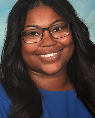 Photo of Aereonna Pool, Clinical Social Work/Therapist, MSW, LLMSW