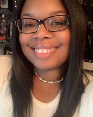 Photo of Ronika Schmidt, Pre-Licensed Professional