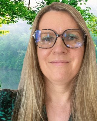 Photo of Samantha Shaw, Counsellor, MBACP