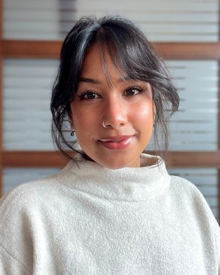 Photo of Arissa Hossain, Psychotherapist, MA, MBACP