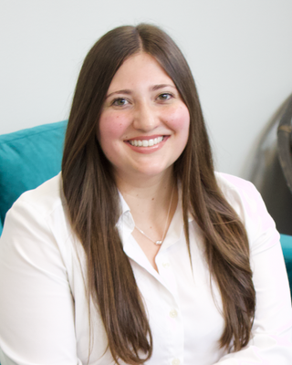 Photo of Chloe Bastajian, Marriage & Family Therapist Associate, MS, AMFT, APCC