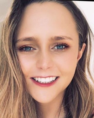 Photo of Victoria Lee Schwulst, Registered Counsellor