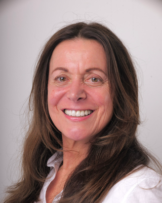 Photo of Jo Efron, Psychotherapist, PACFA