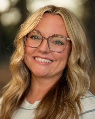 Photo of Leah Hodges, Pre-Licensed Professional, Intern