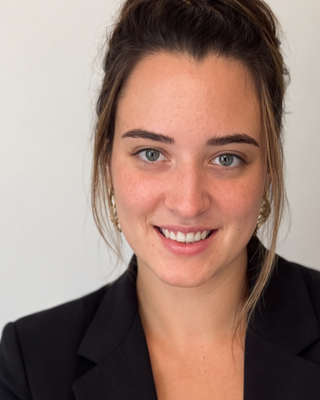 Photo of Julia Victoria Schwartz, Clinical Social Work/Therapist, RCSWI