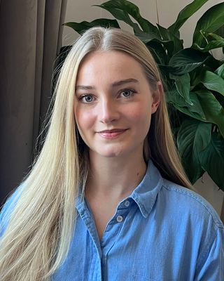 Photo of Holly Laverick, Psychotherapist, MBABCP