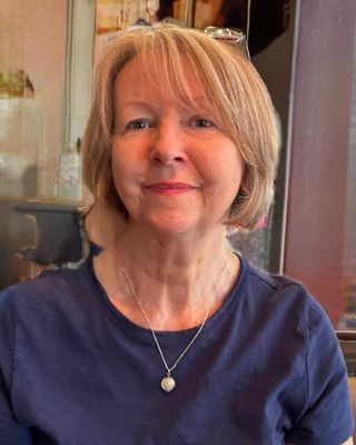 Photo of Helen Straupmanis, Psychotherapist, MUKCP