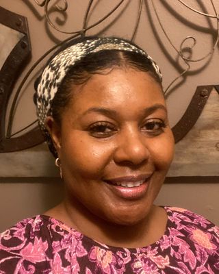 Photo of Nicole Warren, Counselor, LCPC, ATR