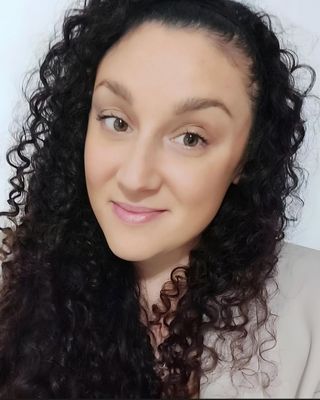 Photo of Rhiannon Steele, Psychotherapist, MBACP