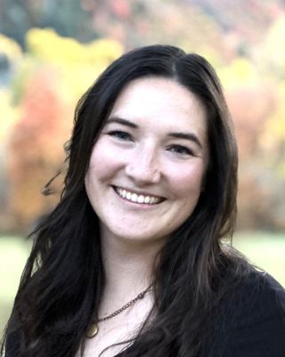 Photo of Claire Remund, Pre-Licensed Professional, CSW